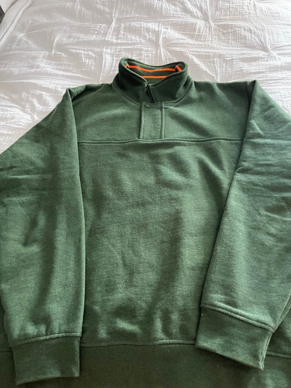 Orvis men’s sweatshirt